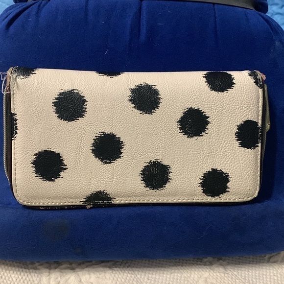 Betsy Johnson zip closure wallet - Picture 2 of 5